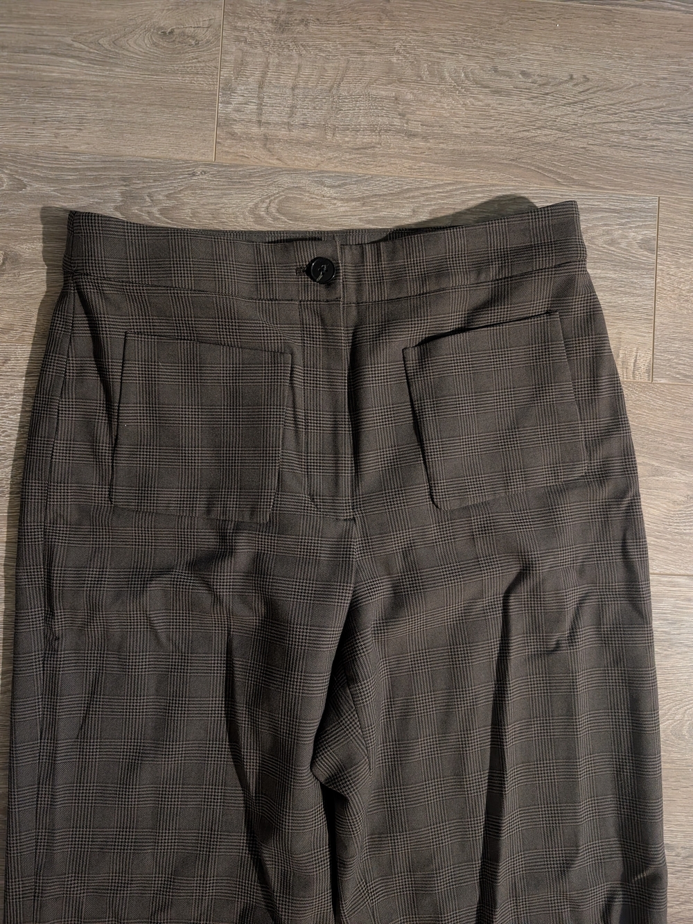 Wilfred HighโRise Plaid Trousers โ Minimalist Brown Check Pants